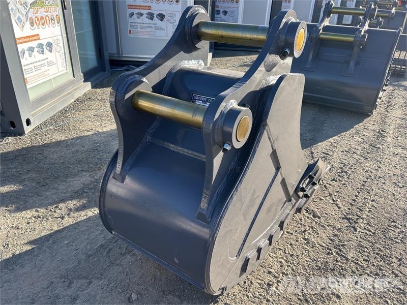 Warrior WBR20-680 680 mm Q/C Digging Excavator Bucket - Fi Buckets