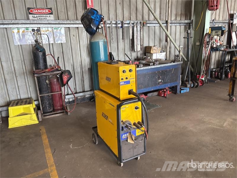  Weldmatic WIA255 255 A MIG Electric Welder Welding Equipment