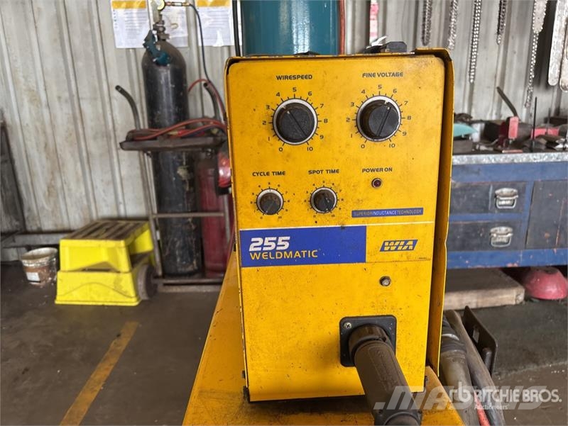  Weldmatic WIA255 255 A MIG Electric Welder Welding Equipment