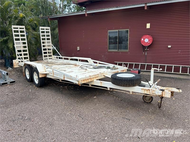  Westbrook Trailers 4.5 m Bogie/A Equipment Trailer مقطورات مركبات نقل