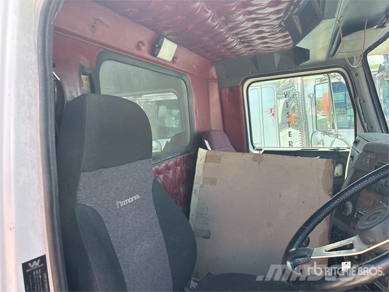 Western Star 4800FX 13000 L 6x4 Slip In Tipping Water Truck Cisterny na vodu