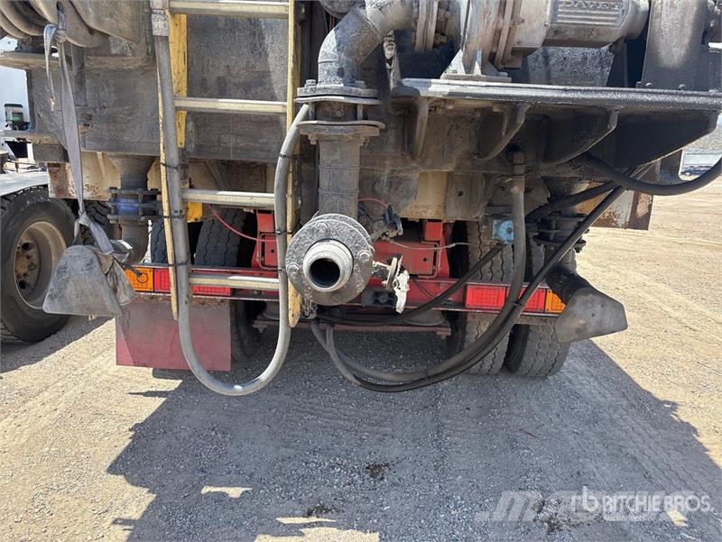 Western Star 4800FX 13000 L 6x4 Slip In Tipping Water Truck Cisterny na vodu