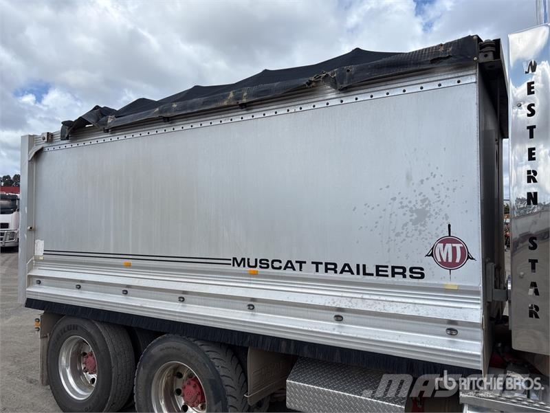 Western Star 4800FX 6x4 T/A Dump Truck Tipper trucks