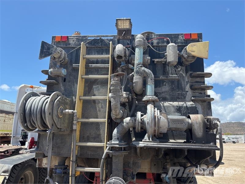 Western Star 4800FX 6x4 T/A Dump Truck شاحنات قلابة