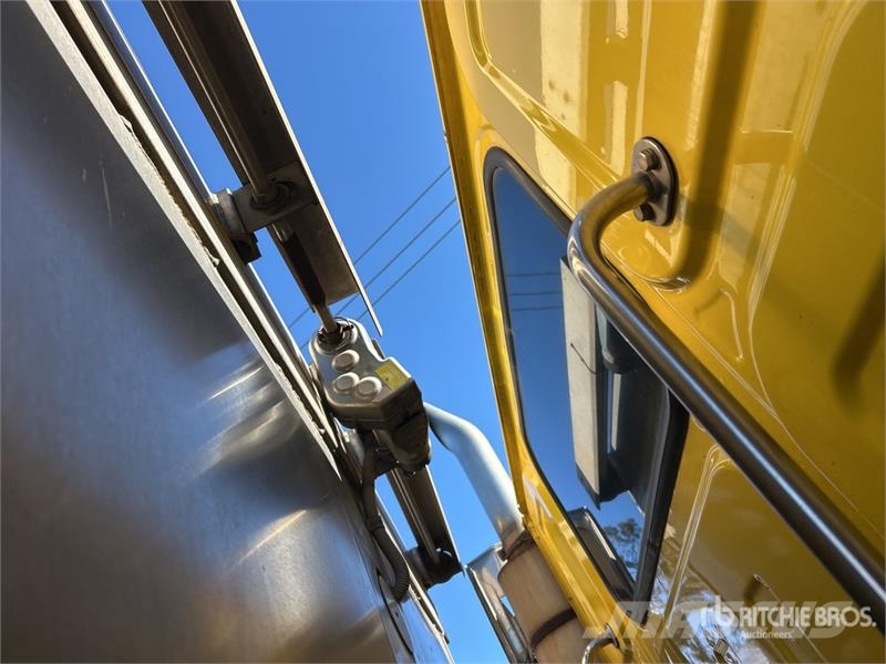 Western Star 4800FX 6x4 T/A Dump Truck Kipper