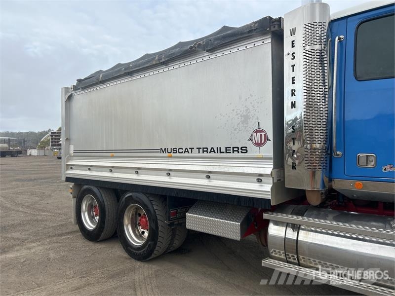 Western Star 4800FX 6x4 T/A Dump Truck Camion benne