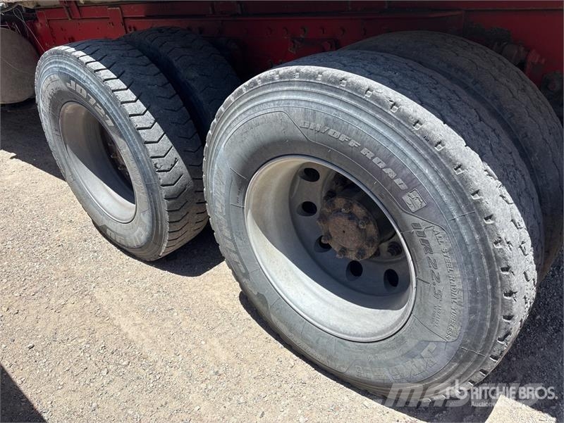 Western Star 4800FX 6x4 T/A Dump Truck شاحنات قلابة
