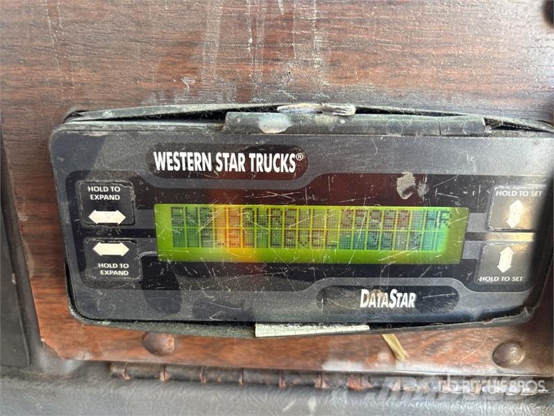 Western Star 4800FX 6x4 T/A Dump Truck شاحنات قلابة