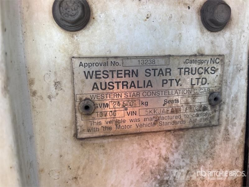Western Star 4800FX 6x4 T/A Dump Truck شاحنات قلابة
