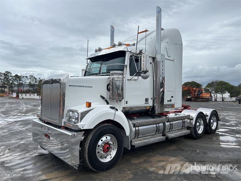 Western Star 4800FXB Stratosphere 6x4 T/A Sleeper Truck Tractor Tractores (camiões)