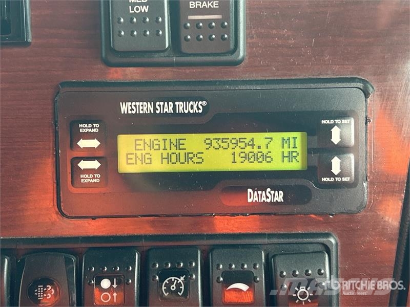 Western Star 4800FXB Stratosphere 6x4 T/A Sleeper Truck Tractor Tractores (camiões)