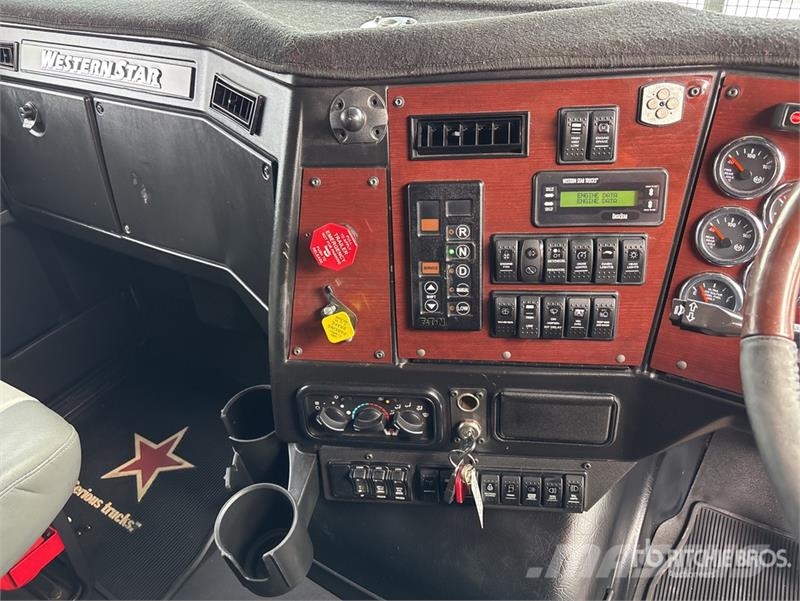 Western Star 4800FXB Stratosphere 6x4 T/A Sleeper Truck Tractor Vilcēji
