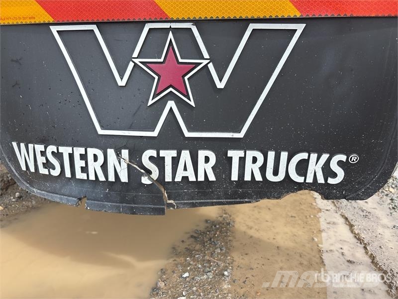 Western Star 4800FXB Stratosphere 6x4 T/A Sleeper Truck Tractor Vilcēji