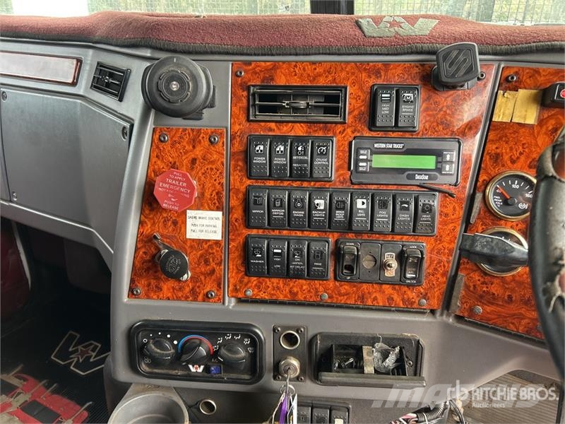 Western Star 4800FXB Stratosphere 6x4 T/A Sleeper Truck Tractor Vilcēji