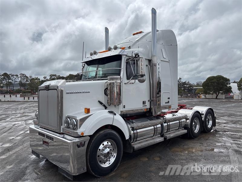 Western Star 4800FXB Stratosphere 6x4 T/A Sleeper Truck Tractor Vilcēji