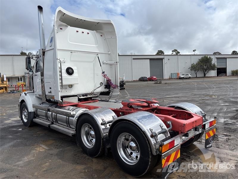 Western Star 4800FXB Stratosphere 6x4 T/A Sleeper Truck Tractor Vilcēji