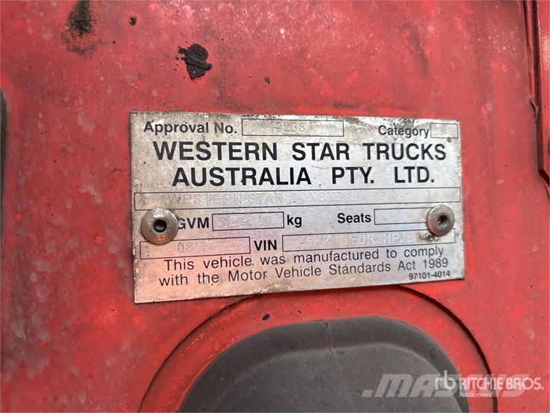Western Star 4800FXB Stratosphere 6x4 T/A Sleeper Truck Tractor Vilcēji