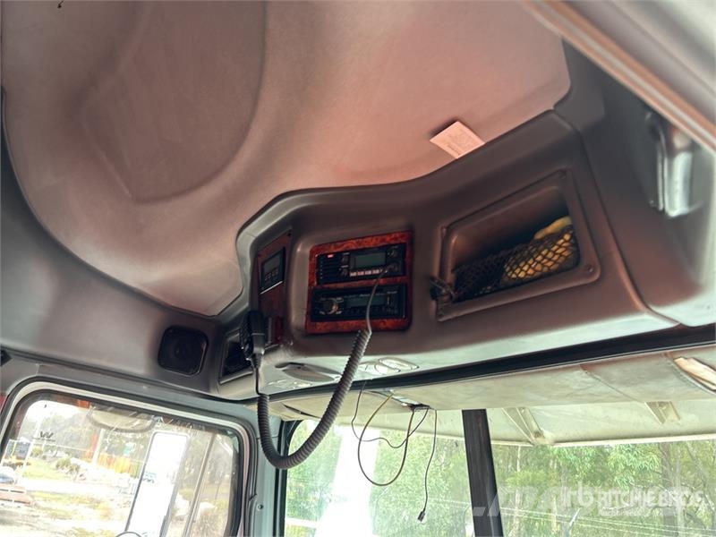 Western Star 4800FXB Stratosphere 6x4 T/A Sleeper Truck Tractor Vilcēji
