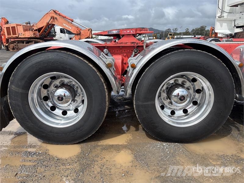 Western Star 4800FXB Stratosphere 6x4 T/A Sleeper Truck Tractor Vilcēji