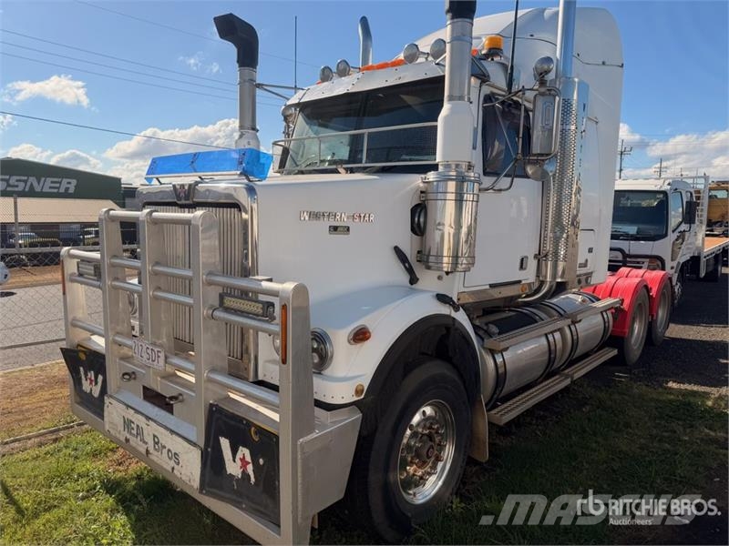 Western Star 4864FXB 6x4 T/A Sleeper Truck Tractor (Inoperable) Tractores (camiões)