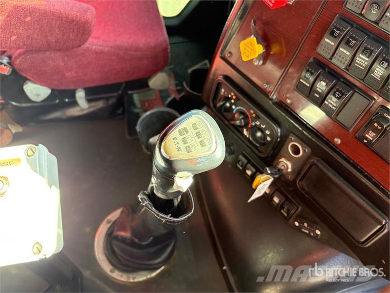 Western Star 4864FXB Stratosphere 6x4 T/A Sleeper Truck Tractor Tractores (camiões)