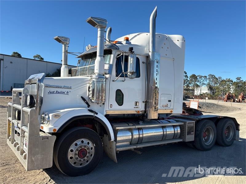 Western Star 4864FXB Stratosphere 6x4 T/A Sleeper Truck Tractor Tractores (camiões)