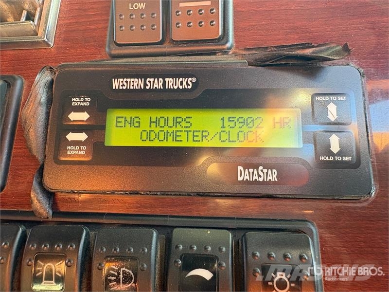 Western Star 4864FXB Stratosphere 6x4 T/A Sleeper Truck Tractor Tractores (camiões)