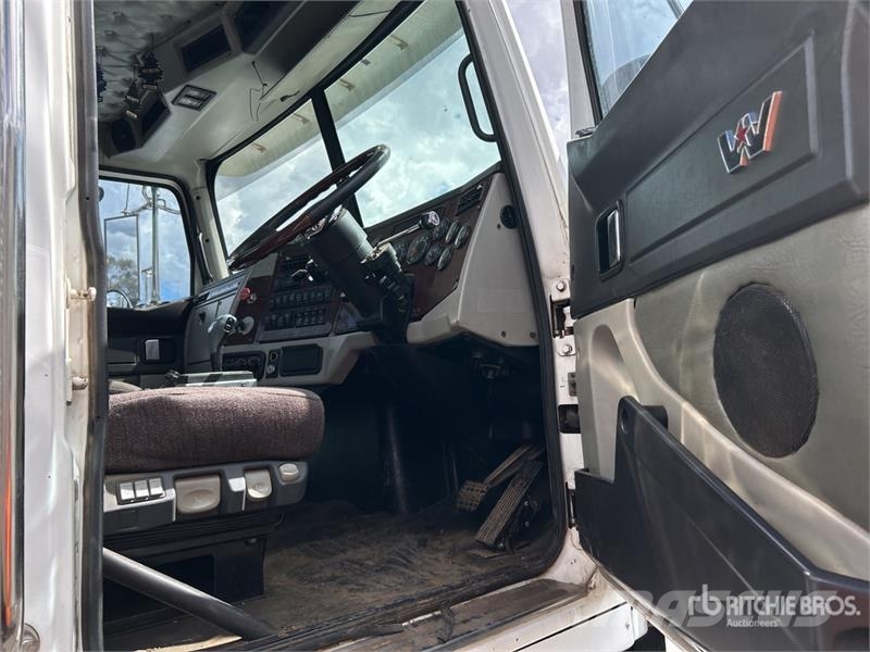 Western Star 4900FX 6x4 T/A Day Cab Truck Tractor Tractores (camiões)