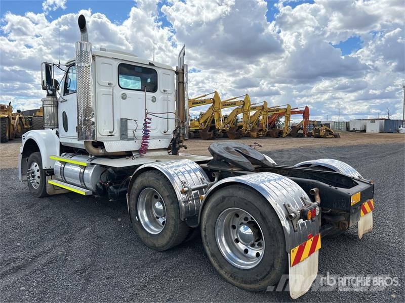 Western Star 4900FX 6x4 T/A Day Cab Truck Tractor Tractores (camiões)