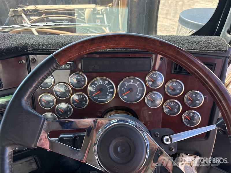 Western Star 4900FXC 6x4 T/A Dump Truck 傾卸式卡車