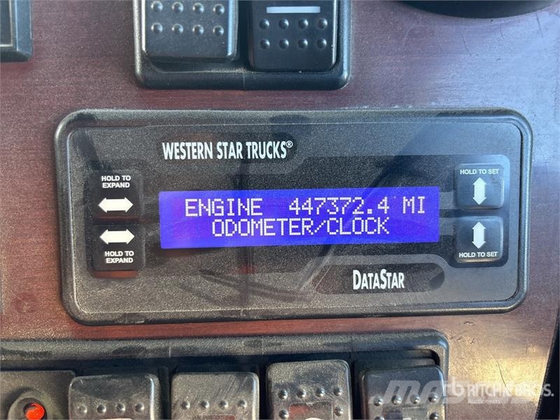 Western Star 4900FXC 6x4 T/A Sleeper Truck Tractor وحدات الجر