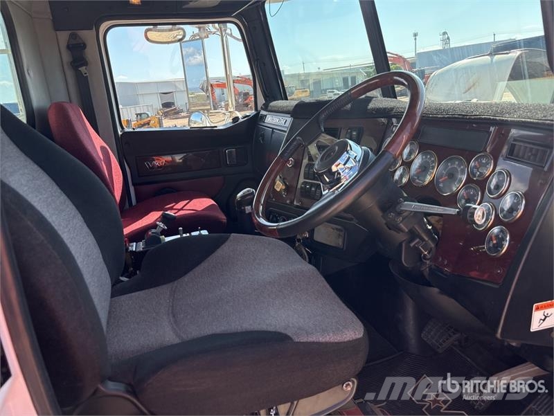 Western Star 4900FXC 6x4 T/A Dump Truck 傾卸式卡車