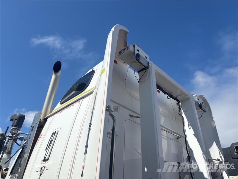 Western Star 4900FXC 6x4 T/A Sleeper Truck Tractor 트랙터 유닛