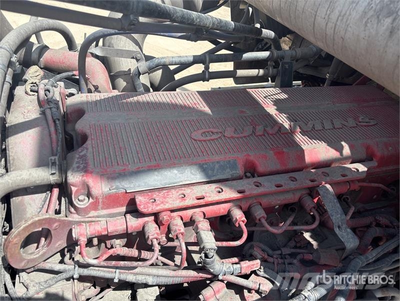 Western Star 4900FXC 6x4 T/A Sleeper Truck Tractor وحدات الجر