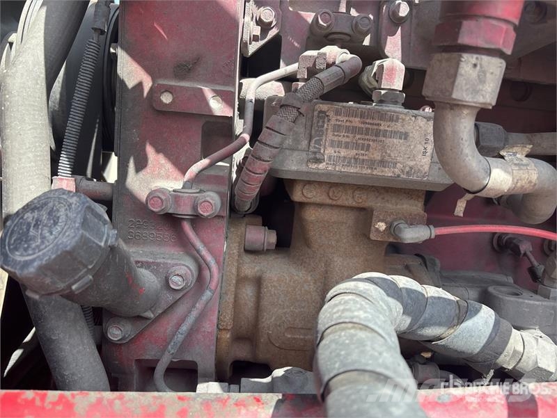 Western Star 4900FXC 6x4 T/A Sleeper Truck Tractor وحدات الجر