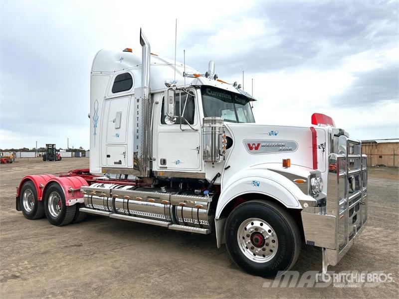 Western Star 4964FXT Stratosphere 6x4 T/A Sleeper Truck Tractor Nyergesvontatók