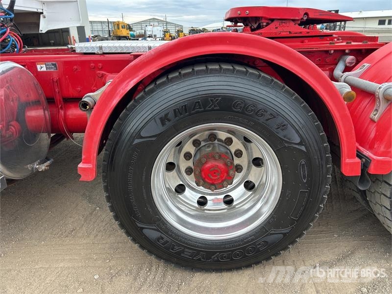 Western Star 4964FXT Stratosphere 6x4 T/A Sleeper Truck Tractor Nyergesvontatók