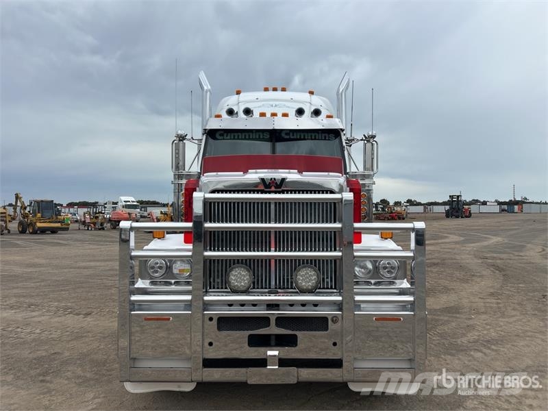 Western Star 4964FXT Stratosphere 6x4 T/A Sleeper Truck Tractor Nyergesvontatók