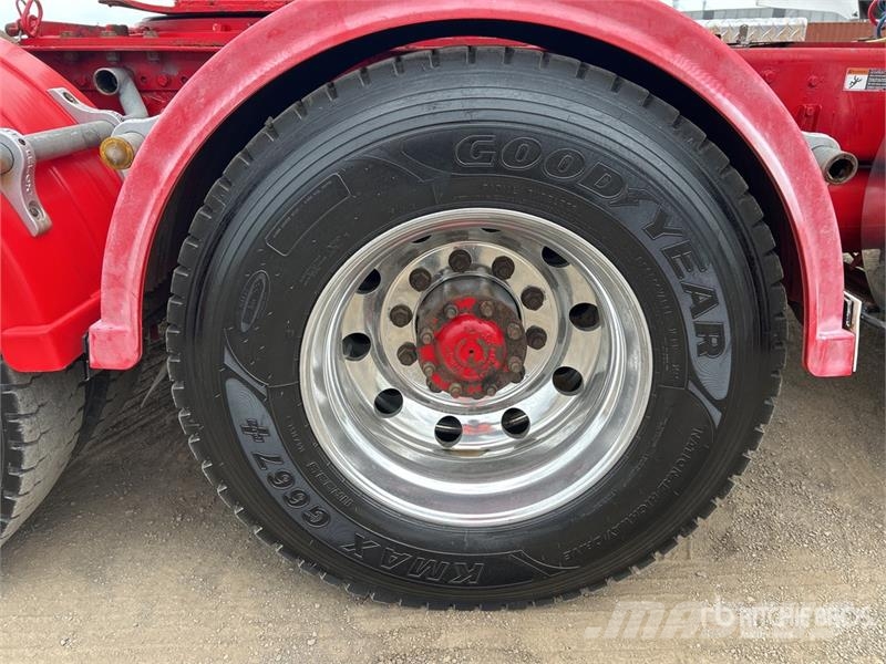 Western Star 4964FXT Stratosphere 6x4 T/A Sleeper Truck Tractor Nyergesvontatók