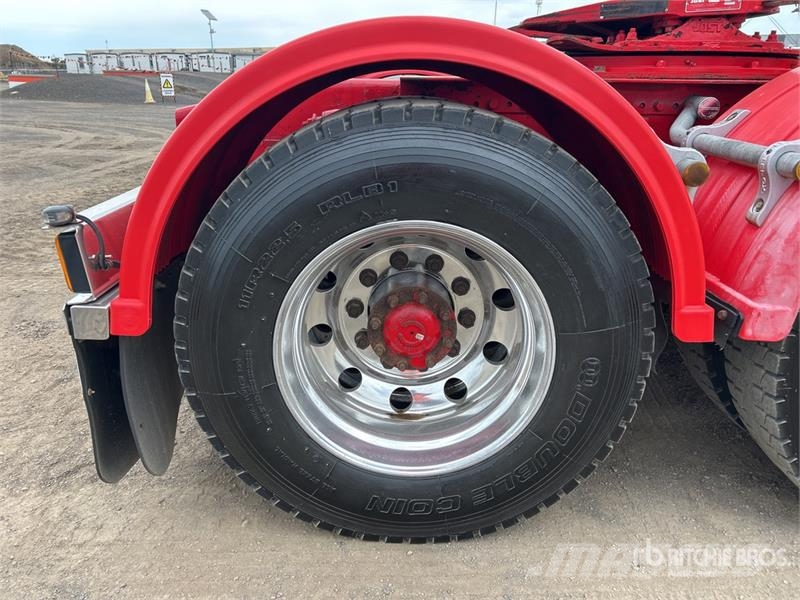 Western Star 4964FXT Stratosphere 6x4 T/A Sleeper Truck Tractor Nyergesvontatók