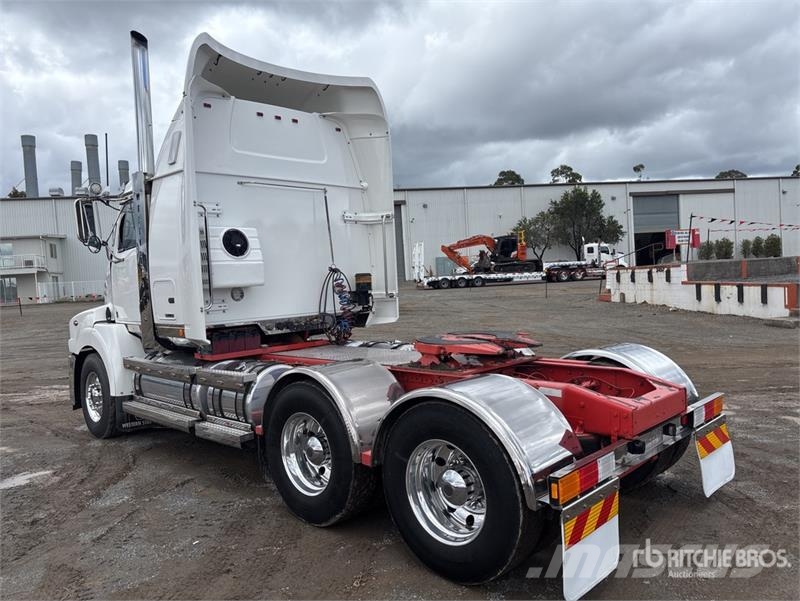 Western Star 5800SS 6x4 T/A Sleeper Truck Tractor Vilcēji