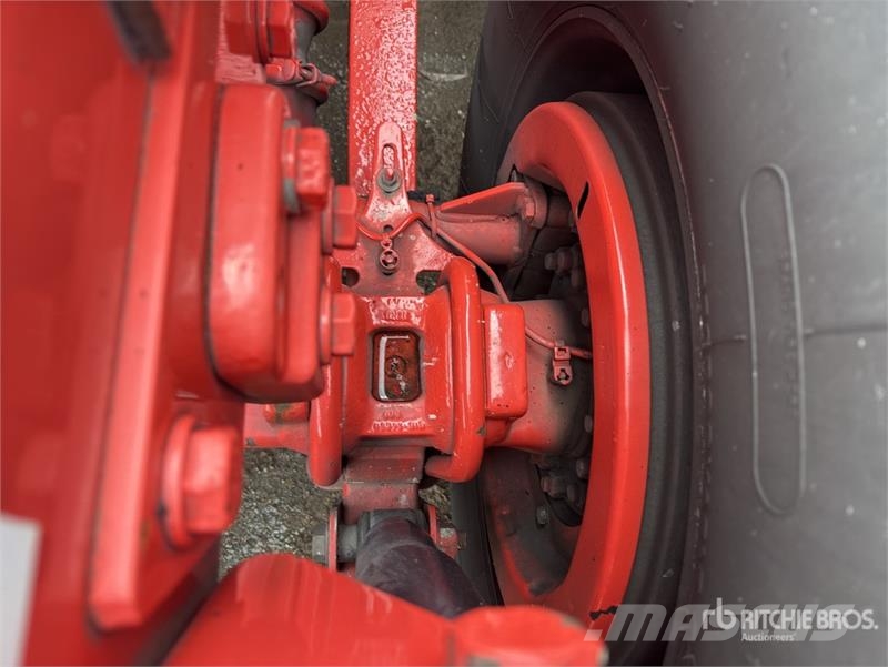 Western Star 5800SS 6x4 T/A Sleeper Truck Tractor Vilcēji