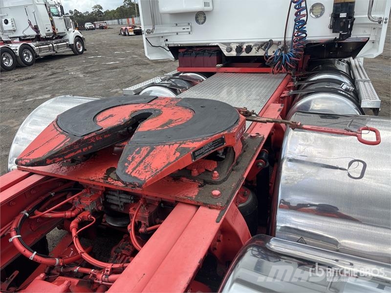 Western Star 5800SS 6x4 T/A Sleeper Truck Tractor Vilcēji