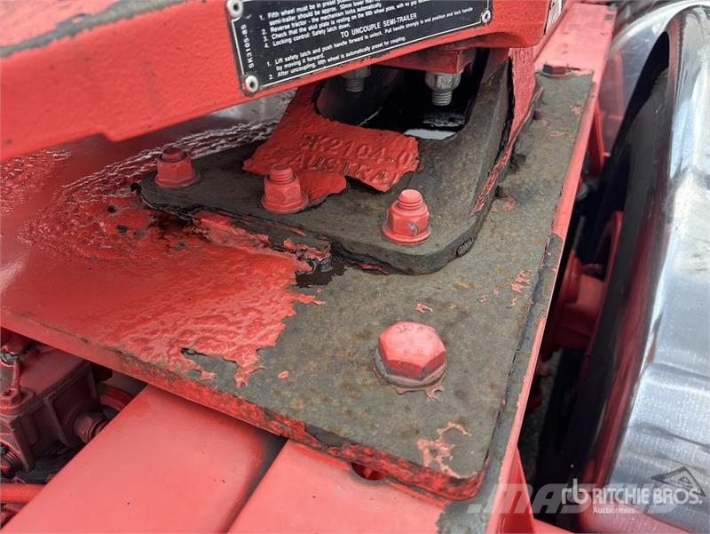 Western Star 5800SS 6x4 T/A Sleeper Truck Tractor Vilcēji