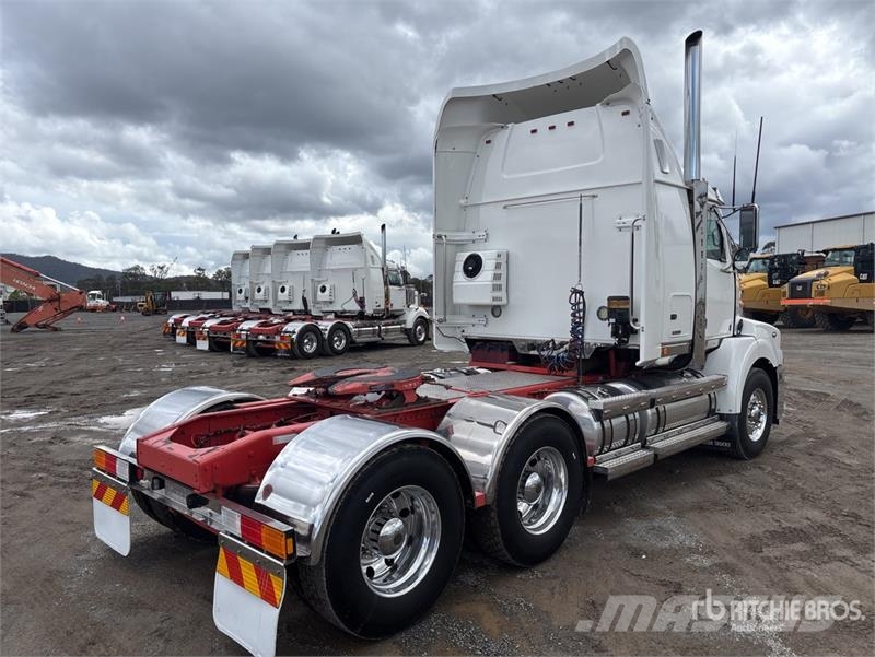 Western Star 5800SS 6x4 T/A Sleeper Truck Tractor Vilcēji