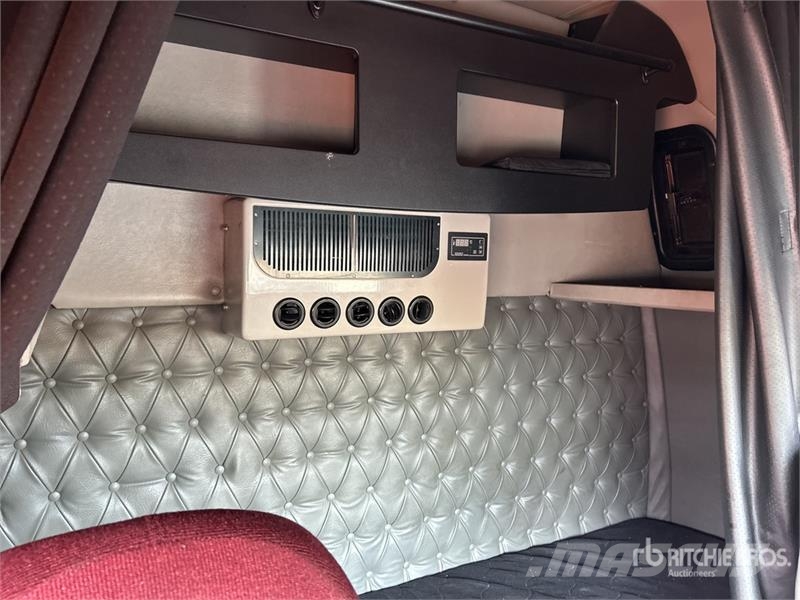 Western Star 5864SS 6x4 T/A Sleeper Truck Tractor Trekkers