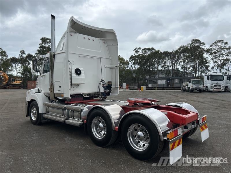 Western Star 5864SS 6x4 T/A Sleeper Truck Tractor Cavalos mecânicos