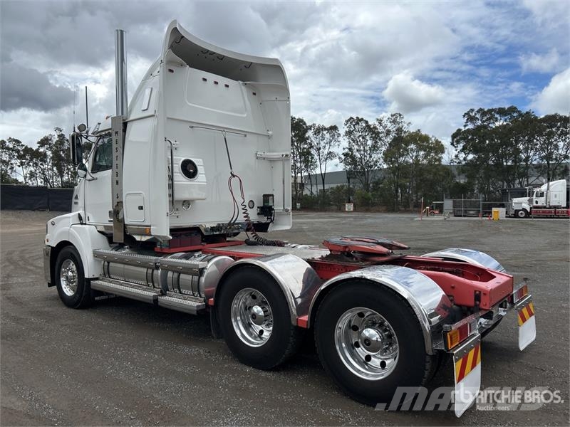 Western Star 5864SS 6x4 T/A Sleeper Truck Tractor Cavalos mecânicos
