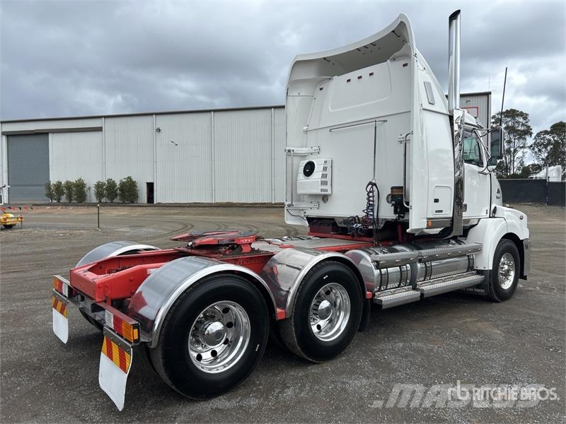 Western Star 5864SS 6x4 T/A Sleeper Truck Tractor Cavalos mecânicos