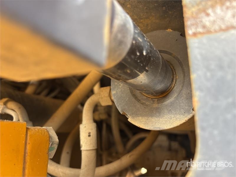 XCMG XS123 Smooth Drum Compactor Valjci sa jednim bubnjem